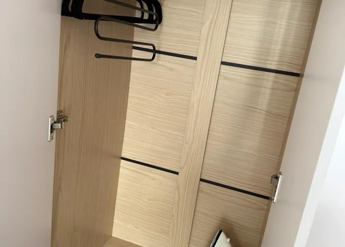 Apartment In Downtown *